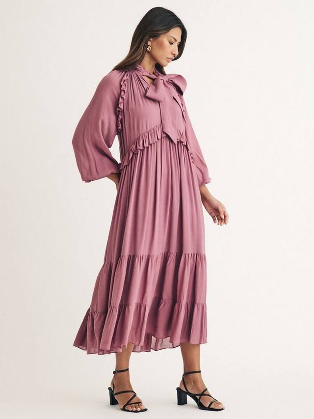 Платье миди с рюшами и шейным платком bohana Nobody's Child, фиолетовый
Платье миди с рюшами и шейным платком bohana Nobody's Child, фиолетовый