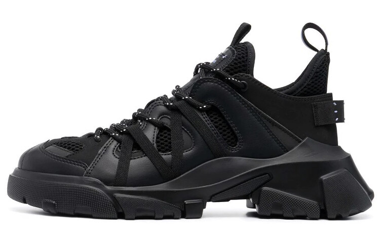 Кроссовки McQ Alexander McQueen Lifestyle, черный
Кроссовки McQ Alexander McQueen Lifestyle, черный