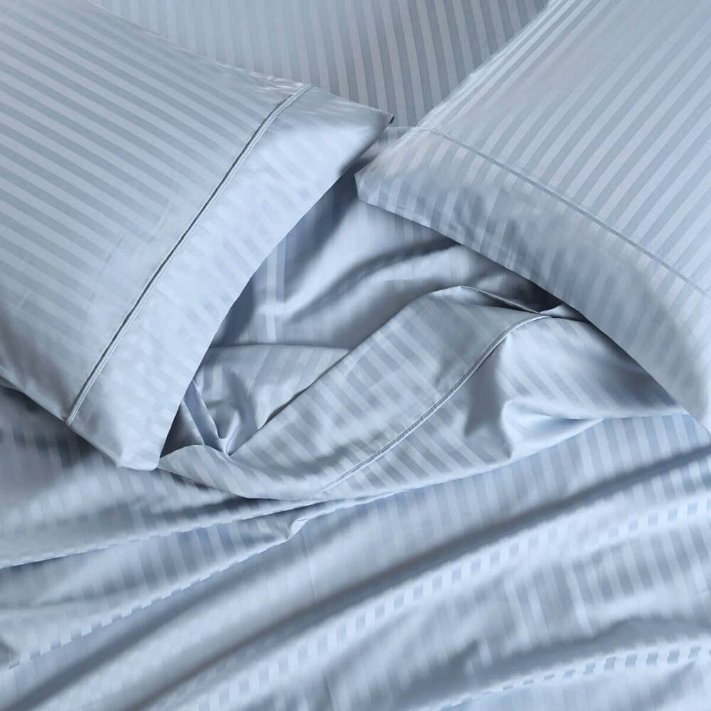 Комплект простыней из хлопка 608 — очень глубокие карманы (22 дюйма) Egyptian Linens, цвет Striped Blue
Комплект простыней из хлопка 608 — очень глубокие карманы (22 дюйма) Egyptian Linens, цвет Striped Blue