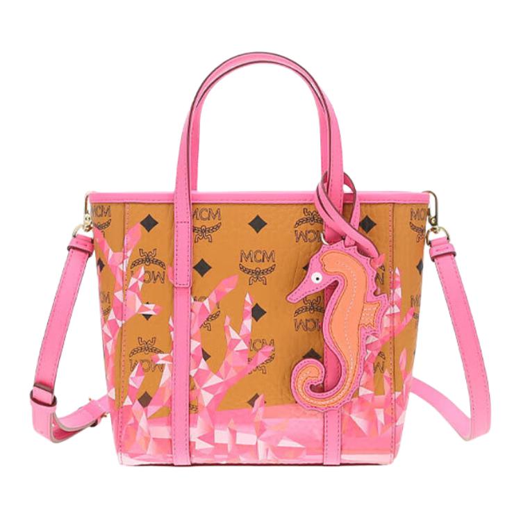 MCM Сумка-шоппер мини женская pink из ткани coated canvas с кожаными деталями
MCM Сумка-шоппер мини женская pink из ткани coated canvas с кожаными деталями