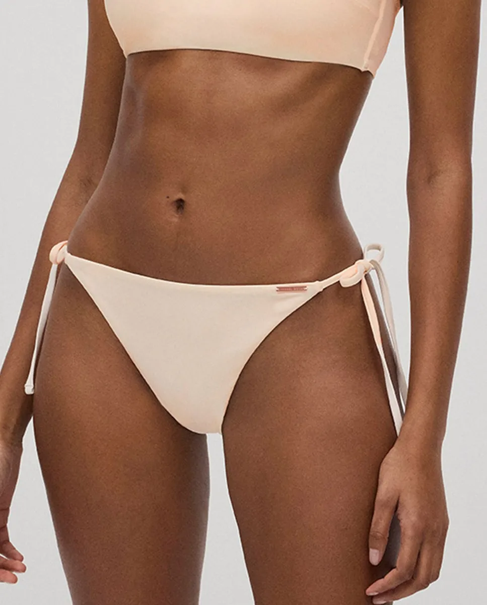 Комплект бикини бандо с цветочным узором и мини-трусиками Ysabel Mora, цвет Crudo
Комплект бикини бандо с цветочным узором и мини-трусиками Ysabel Mora, цвет Crudo