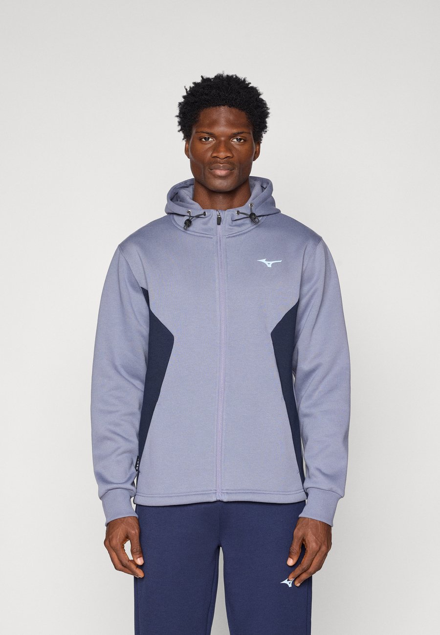 Толстовка Mizuno ATHLETICS JACKET, Blue Granite/Blue-Grey
Толстовка Mizuno ATHLETICS JACKET, Blue Granite/Blue-Grey