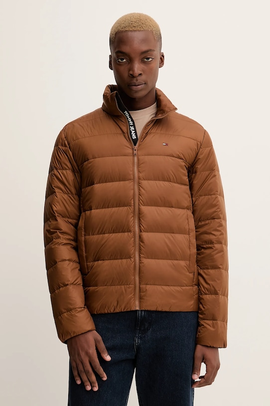 Пуховик Tommy Jeans, коричневый
Пуховик Tommy Jeans, коричневый