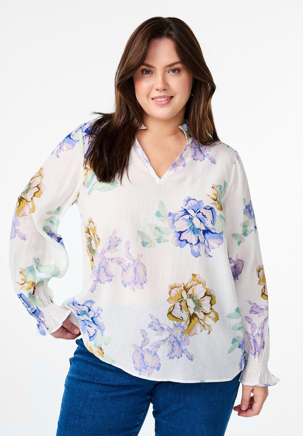 Блуза GEBLÜMTE MIT PLISSEEFALTEN UND LANGEN ÄRMELN Zizzi, белый
Блуза GEBLÜMTE MIT PLISSEEFALTEN UND LANGEN ÄRMELN Zizzi, белый