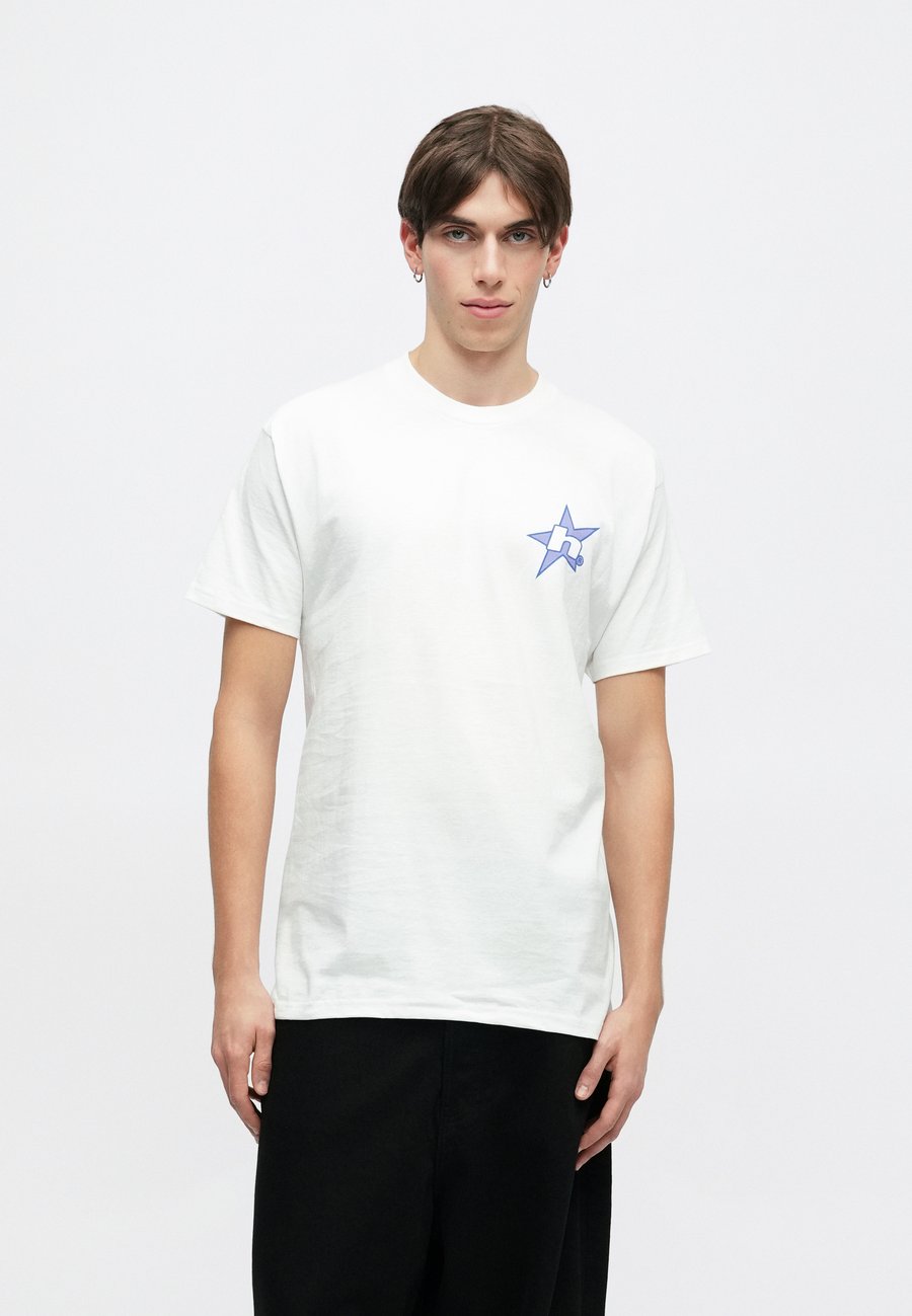 Футболка HUF ICE STAR TEE UNISEX, White, Белый, Футболка HUF ICE STAR TEE UNISEX, White
Футболка HUF ICE STAR TEE UNISEX, White, Белый, Футболка HUF ICE STAR TEE UNISEX, White