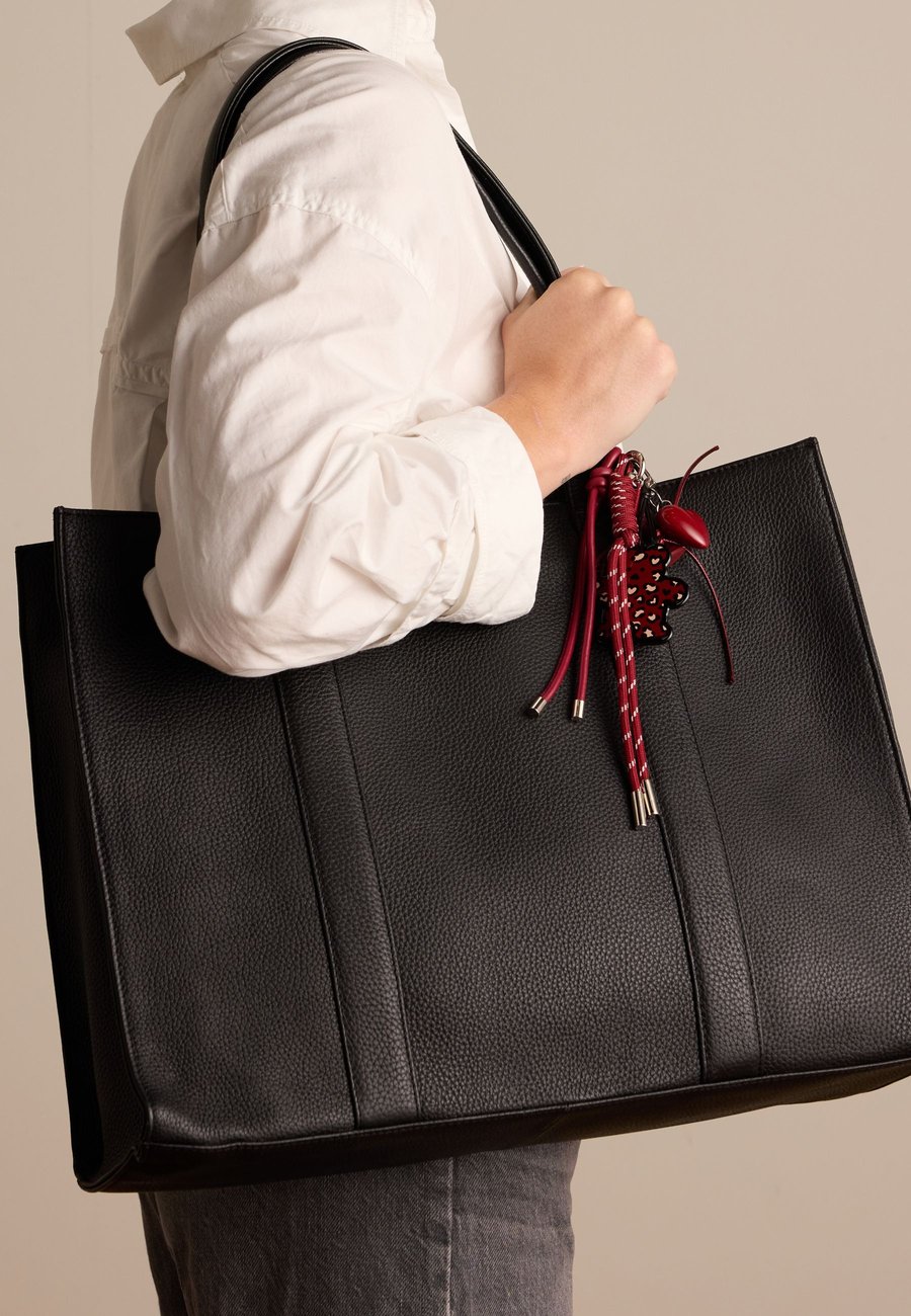 Сумка-шоппер Manfield Tote bag, Schwarz/Black
Сумка-шоппер Manfield Tote bag, Schwarz/Black