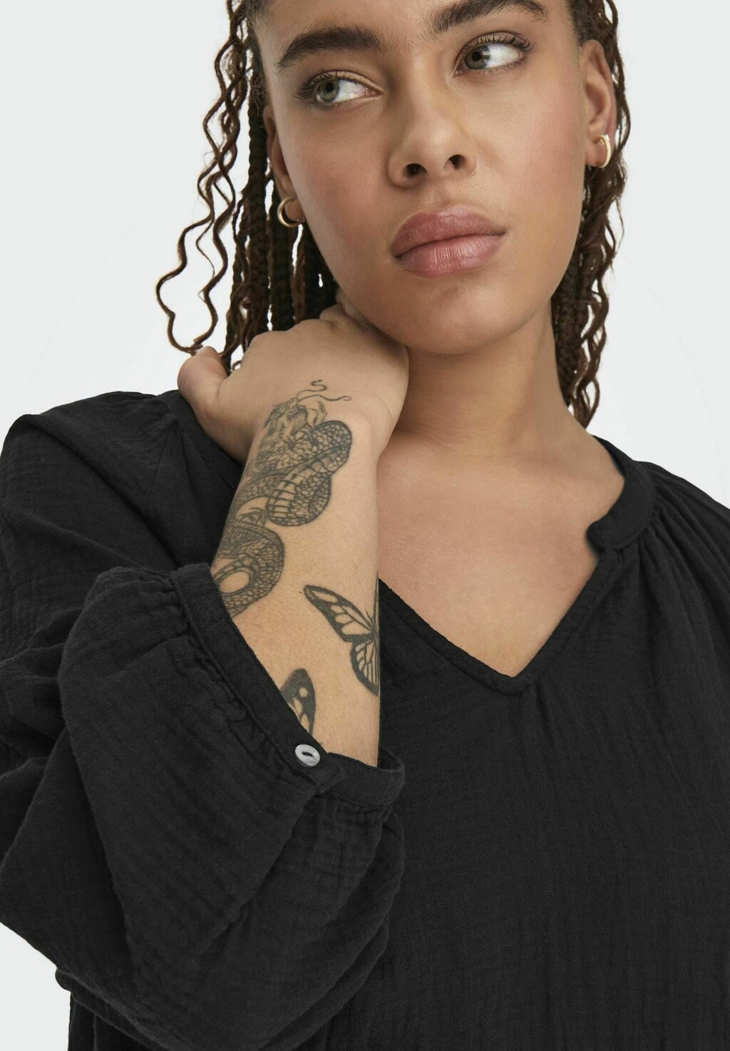 Дневное платье CARTHYRA MIDI ONLY Carmakoma, черный
Дневное платье CARTHYRA MIDI ONLY Carmakoma, черный