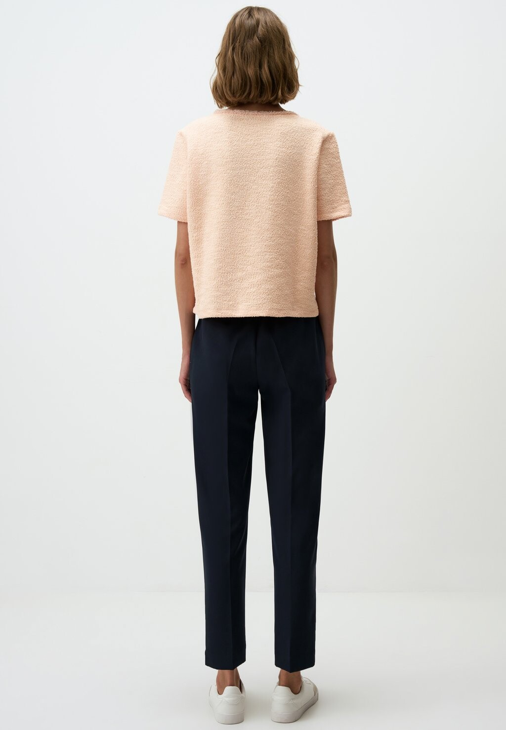 Базовая футболка ROUND NECK Jimmy Key, абрикос
Базовая футболка ROUND NECK Jimmy Key, абрикос