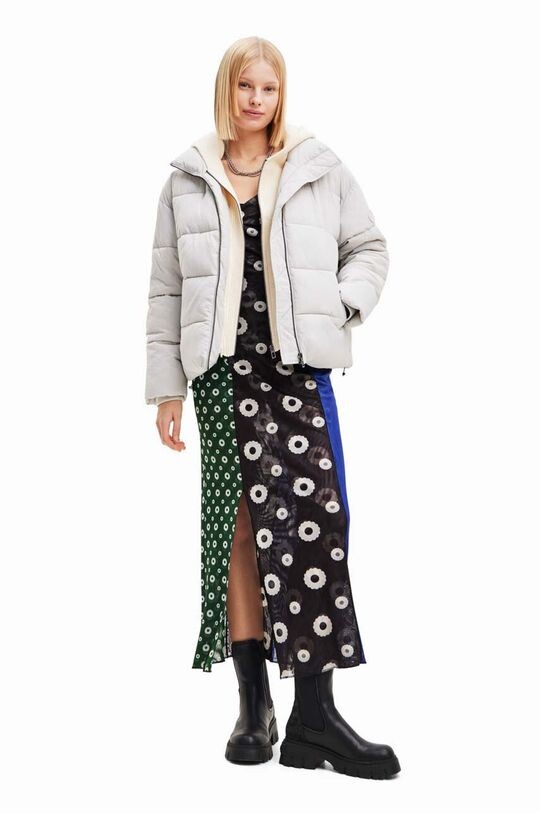 Куртка 23WWEW56 ЖЕНСКАЯ ТКАНАЯ СТЕГАНАЯ КОРОТКАЯ ПАЛЬТО Desigual, бежевый
Куртка 23WWEW56 ЖЕНСКАЯ ТКАНАЯ СТЕГАНАЯ КОРОТКАЯ ПАЛЬТО Desigual, бежевый