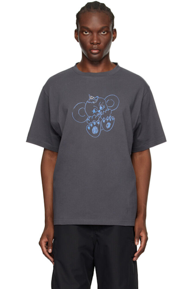 Серая футболка с изображением монстра We11done
Серая футболка с изображением монстра We11done