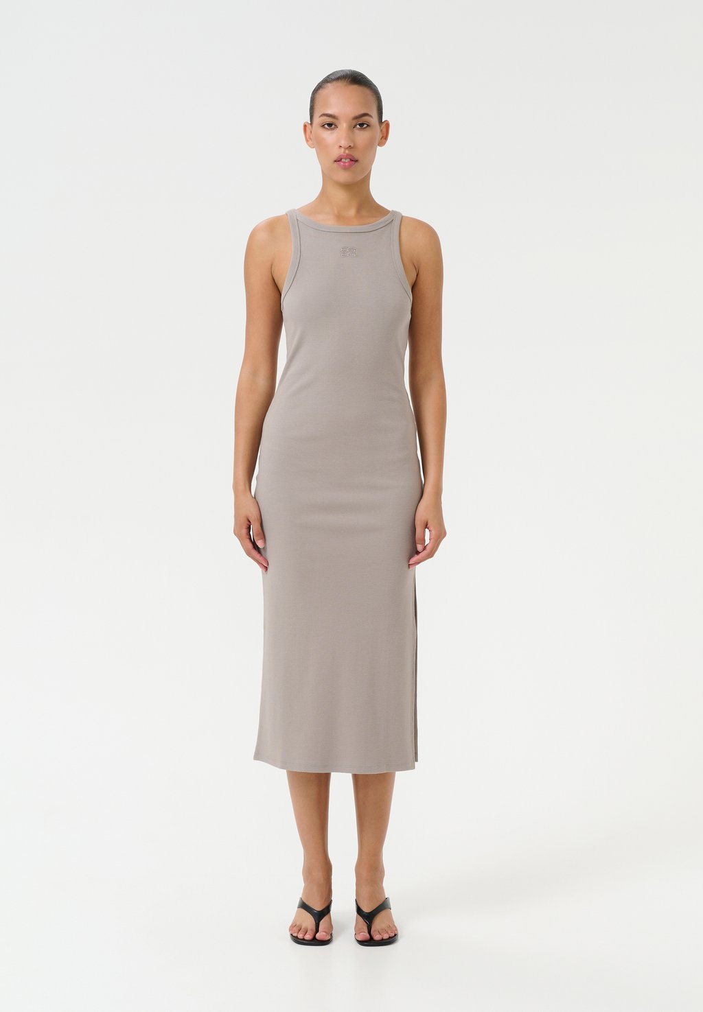 Платье-джемпер DREWGZ LOGO Gestuz, серо-коричневый
Платье-джемпер DREWGZ LOGO Gestuz, серо-коричневый