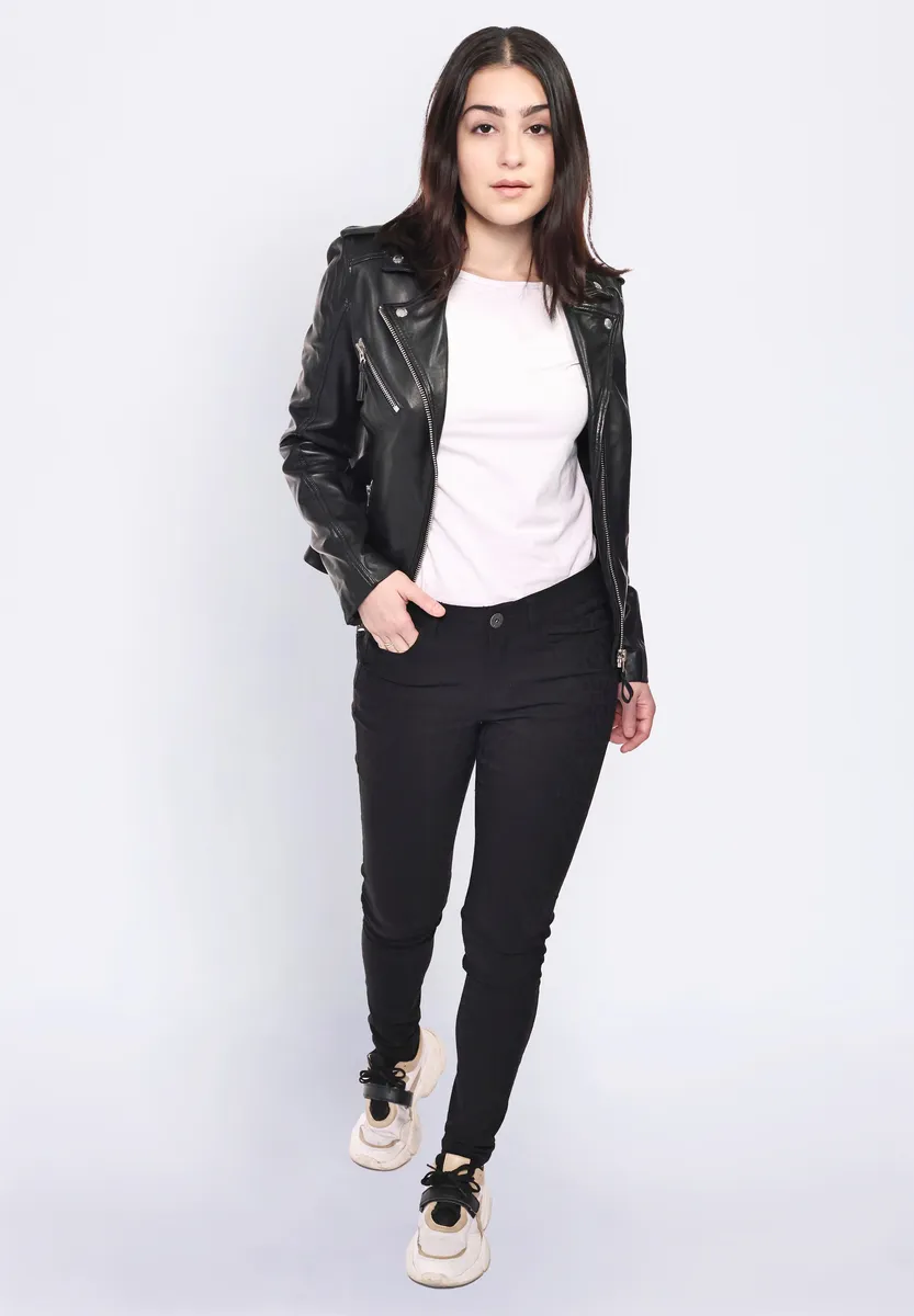 Кожаная куртка МУСТАНГ "31020255" Mustang, черный
Кожаная куртка МУСТАНГ "31020255" Mustang, черный