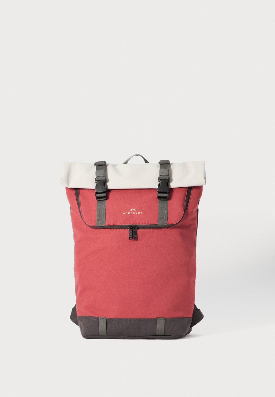 Рюкзак Doughnut CHRISTOPHER MEDITATIVE BACKPACK UNISEX, Maroon/Ground/Bordeaux
Рюкзак Doughnut CHRISTOPHER MEDITATIVE BACKPACK UNISEX, Maroon/Ground/Bordeaux