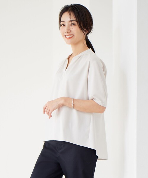 Футболка с баской и покрытием из искусственной кожи J.PRESS, светло-серый
Футболка с баской и покрытием из искусственной кожи J.PRESS, светло-серый