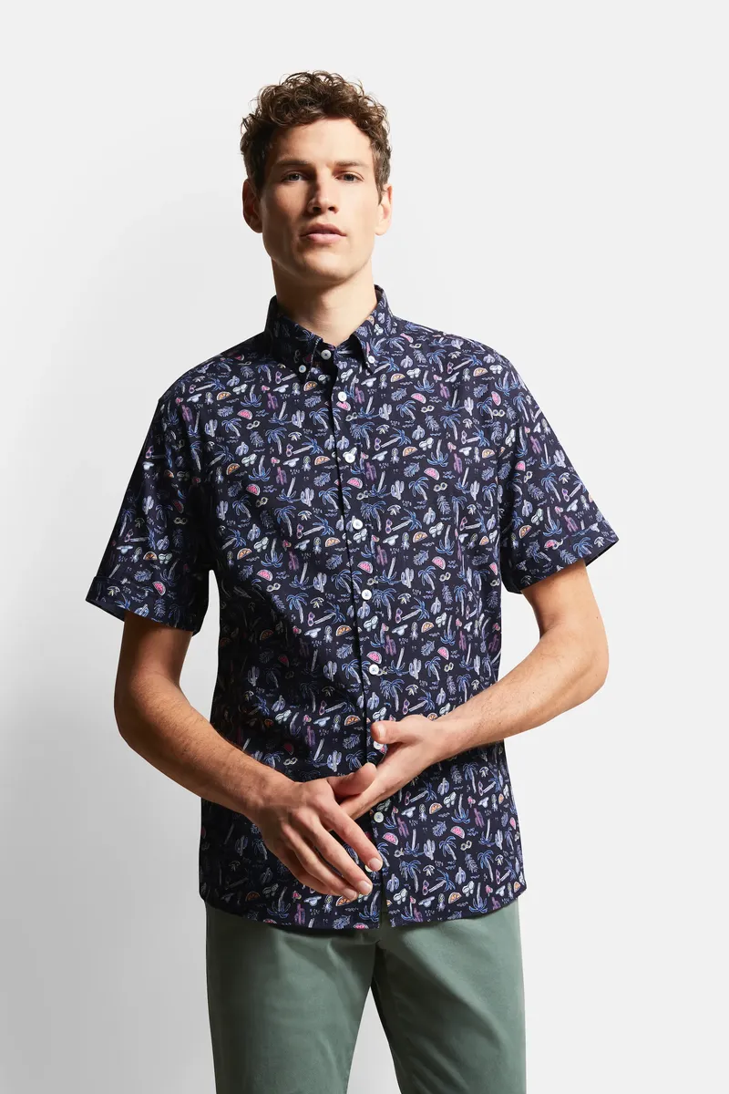 Рубашка bugatti с короткими рукавами и летними принтами, цвет морской волны
Рубашка bugatti с короткими рукавами и летними принтами, цвет морской волны