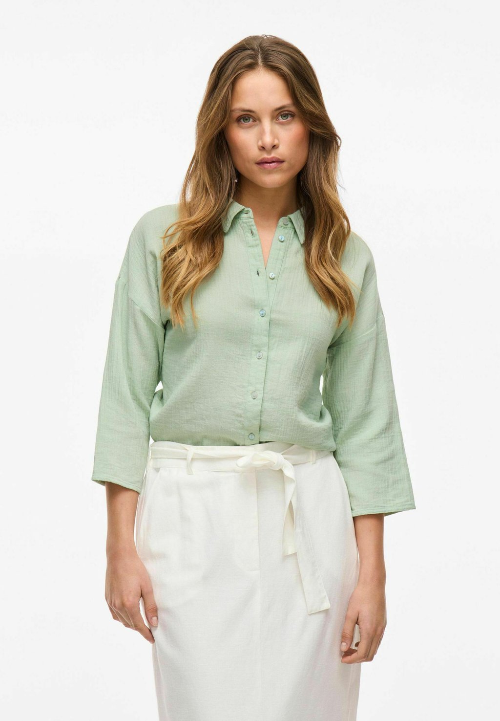 Блузка на пуговицах VILA, цвет Silt Green
Блузка на пуговицах VILA, цвет Silt Green
