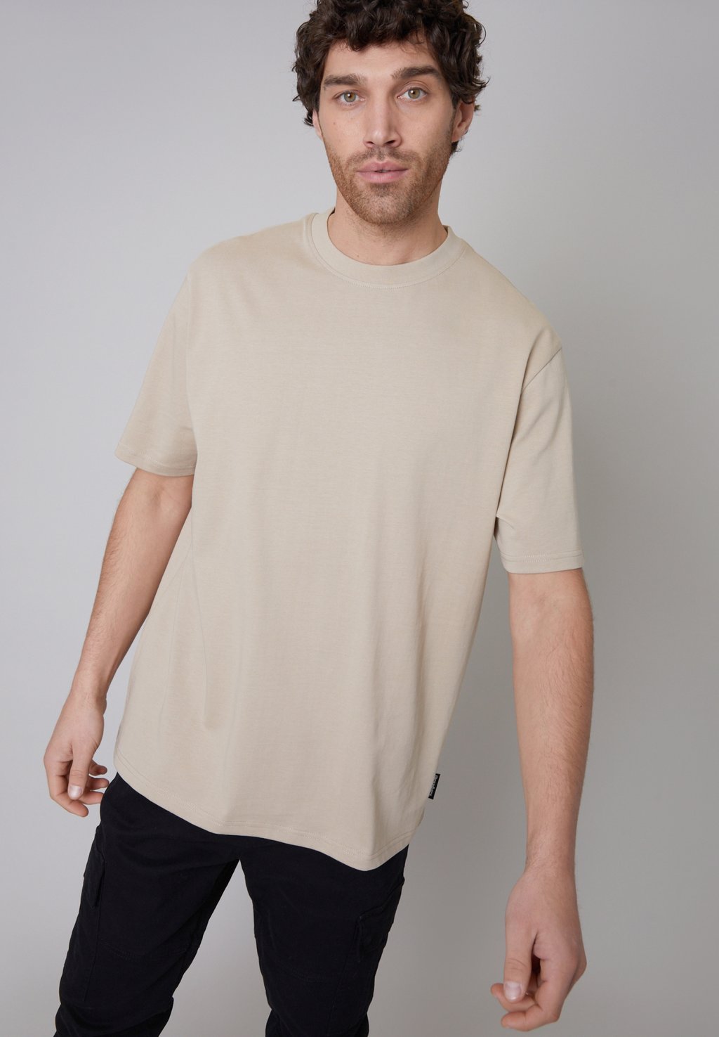 Базовая футболка Threadbare, серо-коричневый
Базовая футболка Threadbare, серо-коричневый