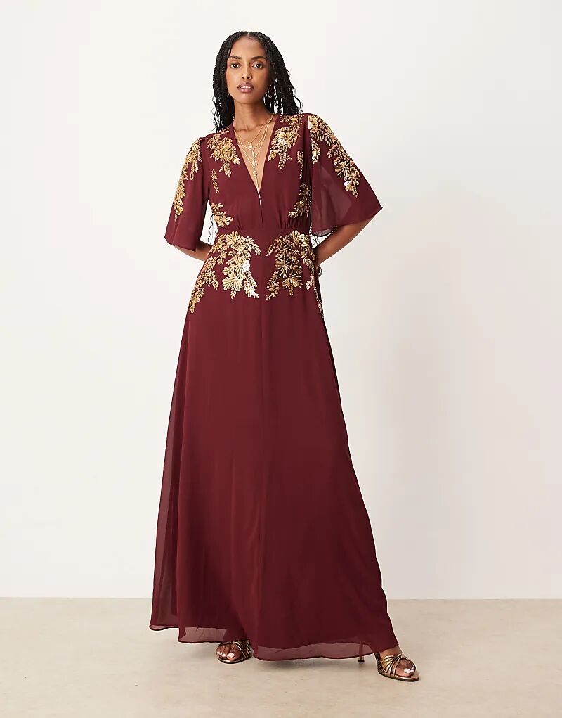 Платье макси Hope & Ivy с V-образным вырезом и отделкой бордового цвета
Платье макси Hope & Ivy с V-образным вырезом и отделкой бордового цвета