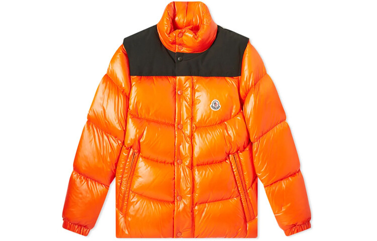 Пуховик мужской оранжевый Moncler
Пуховик мужской оранжевый Moncler
