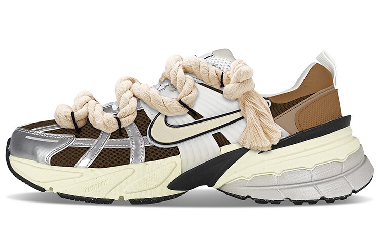 Кроссовки для бега V2K Run женские с низким верхом, черные Nike
Кроссовки для бега V2K Run женские с низким верхом, черные Nike