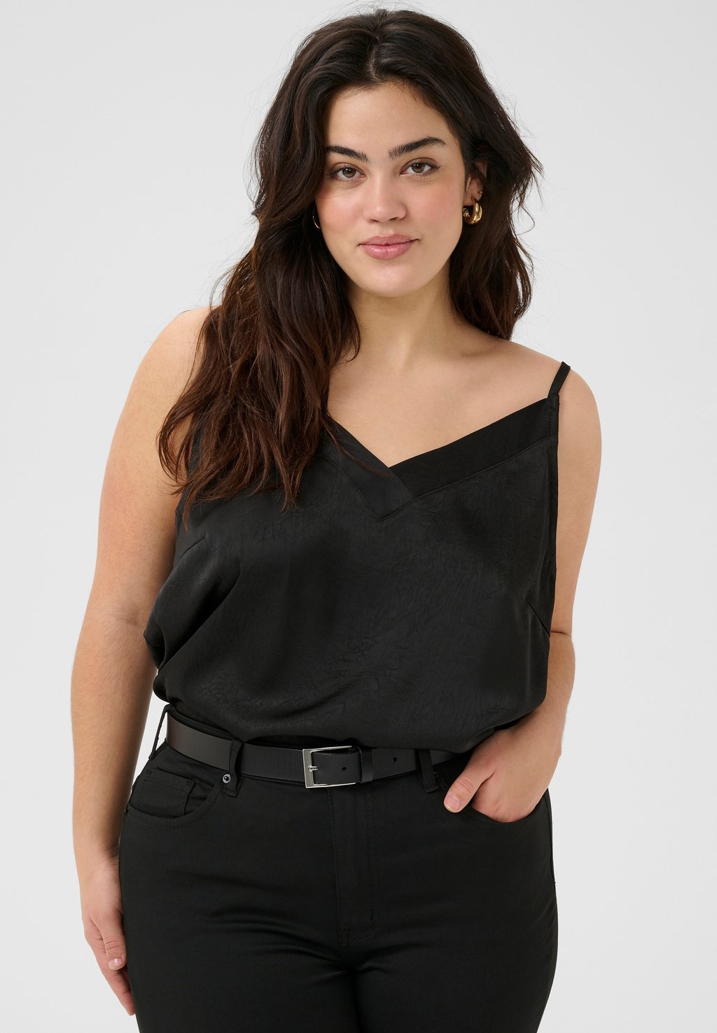 Топ KCMOLLI Kaffe Curve, черный
Топ KCMOLLI Kaffe Curve, черный