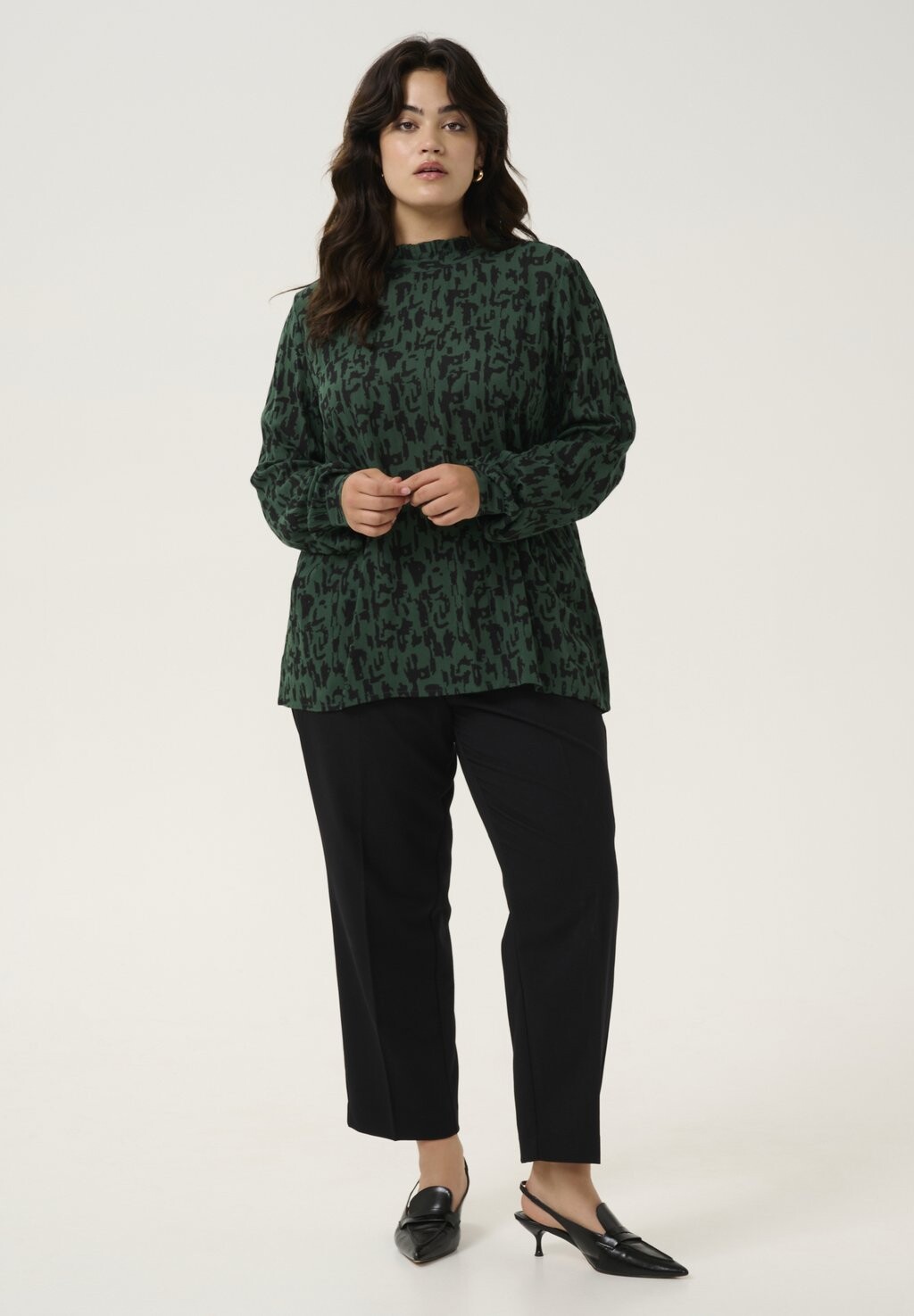 Блуза LUNE Kaffe Curve, темно-зеленый
Блуза LUNE Kaffe Curve, темно-зеленый