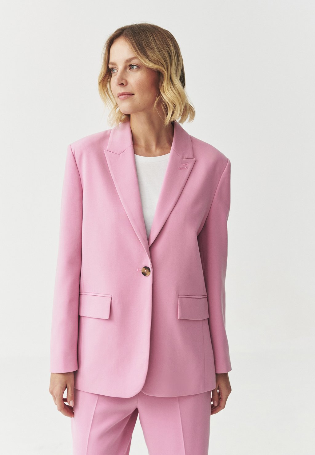 Короткое пальто SEKORKI TATUUM, розовый
Короткое пальто SEKORKI TATUUM, розовый