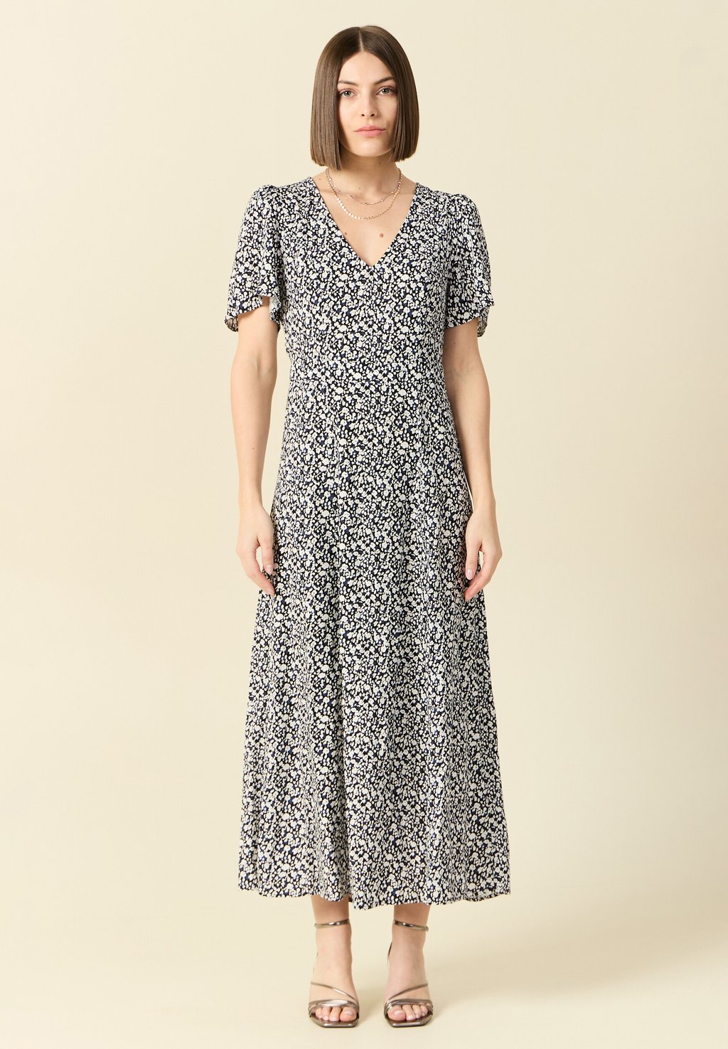 Платье макси LANGES UMWELTFREUNDLICHES BONOBO Jeans, синий
Платье макси LANGES UMWELTFREUNDLICHES BONOBO Jeans, синий