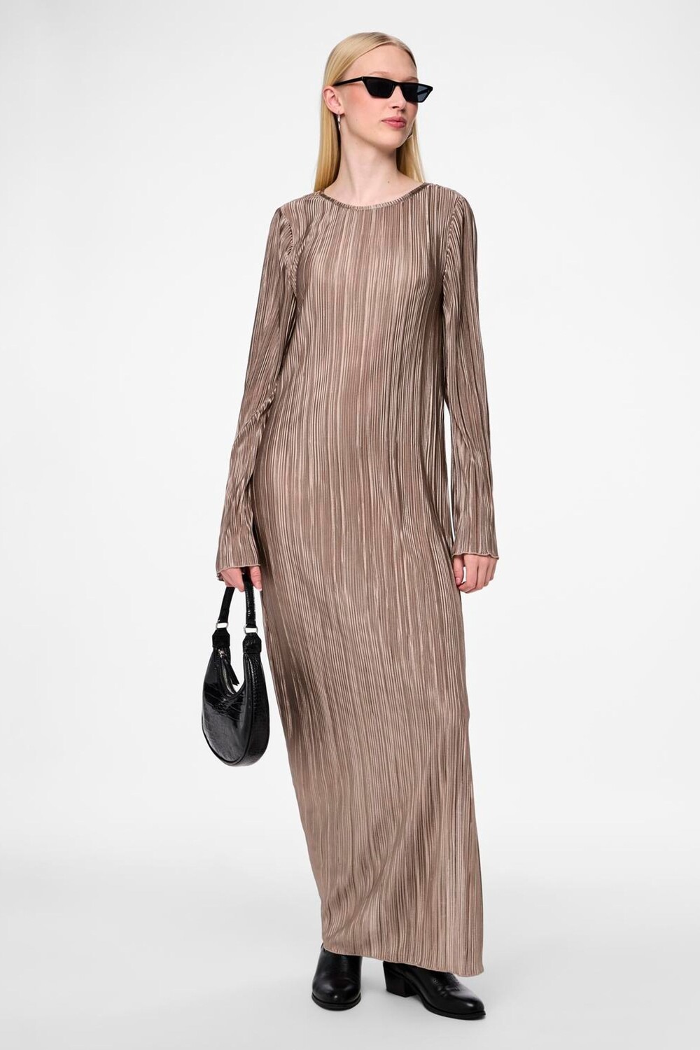 Платье макси плиссе Pieces, коричневый
Платье макси плиссе Pieces, коричневый