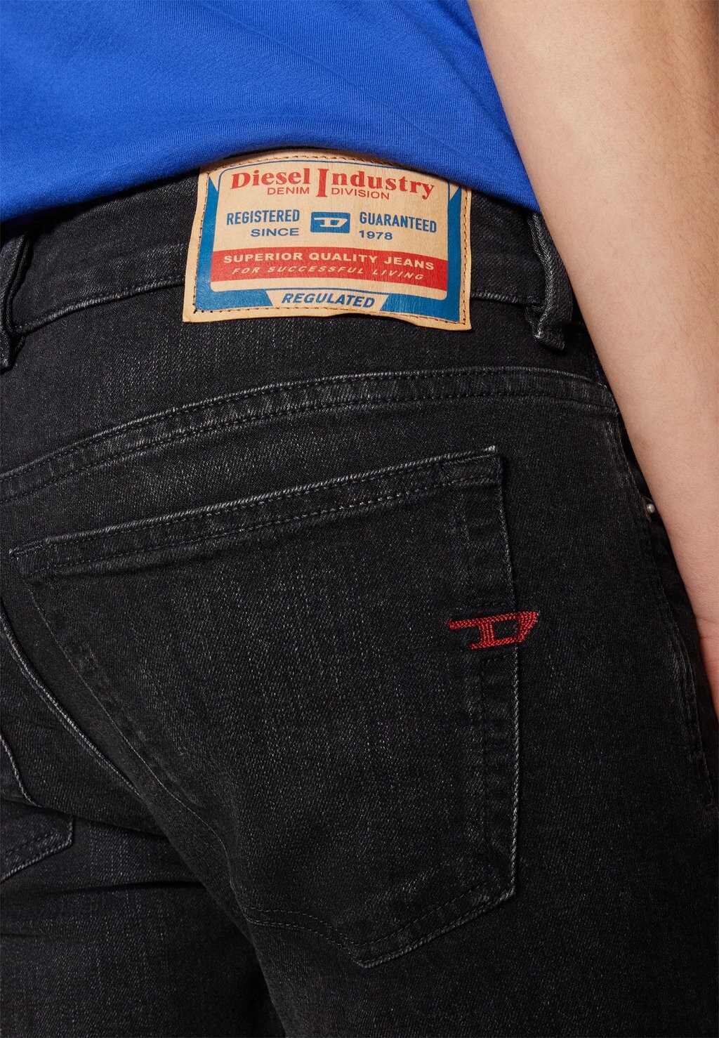 Джинсы скинни SLEENKER Diesel
Джинсы скинни SLEENKER Diesel