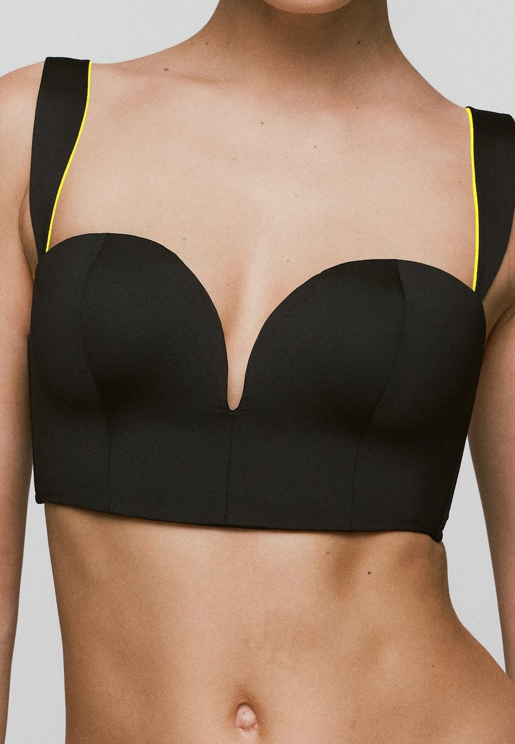 Верх бикини TOMORROWLAND COLLAB SARDA, черный
Верх бикини TOMORROWLAND COLLAB SARDA, черный