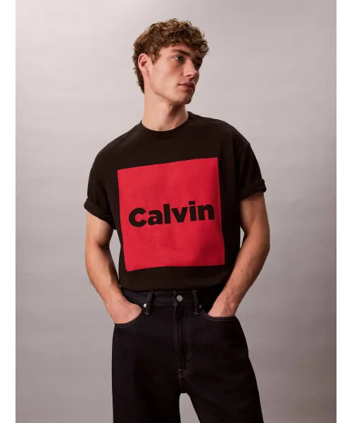 Футболка Loose fit Calvin Klein Jeans, черный 
Футболка Loose fit Calvin Klein Jeans, черный