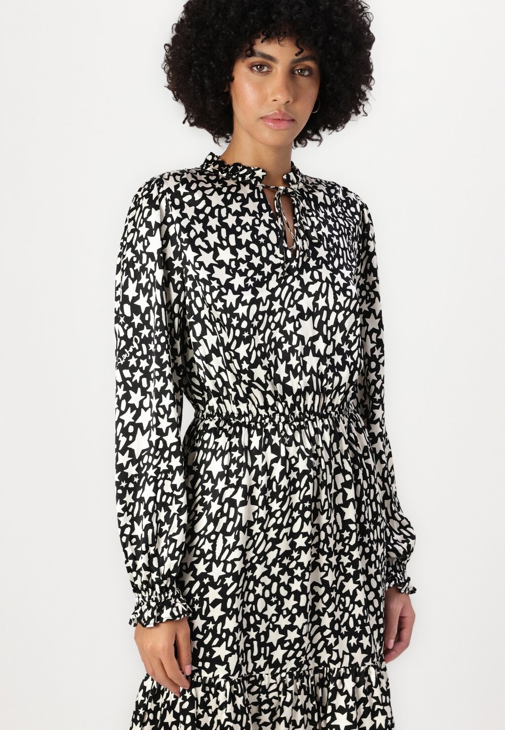 Повседневное платье DOROTHY DRESS Fabienne Chapot, черный
Повседневное платье DOROTHY DRESS Fabienne Chapot, черный