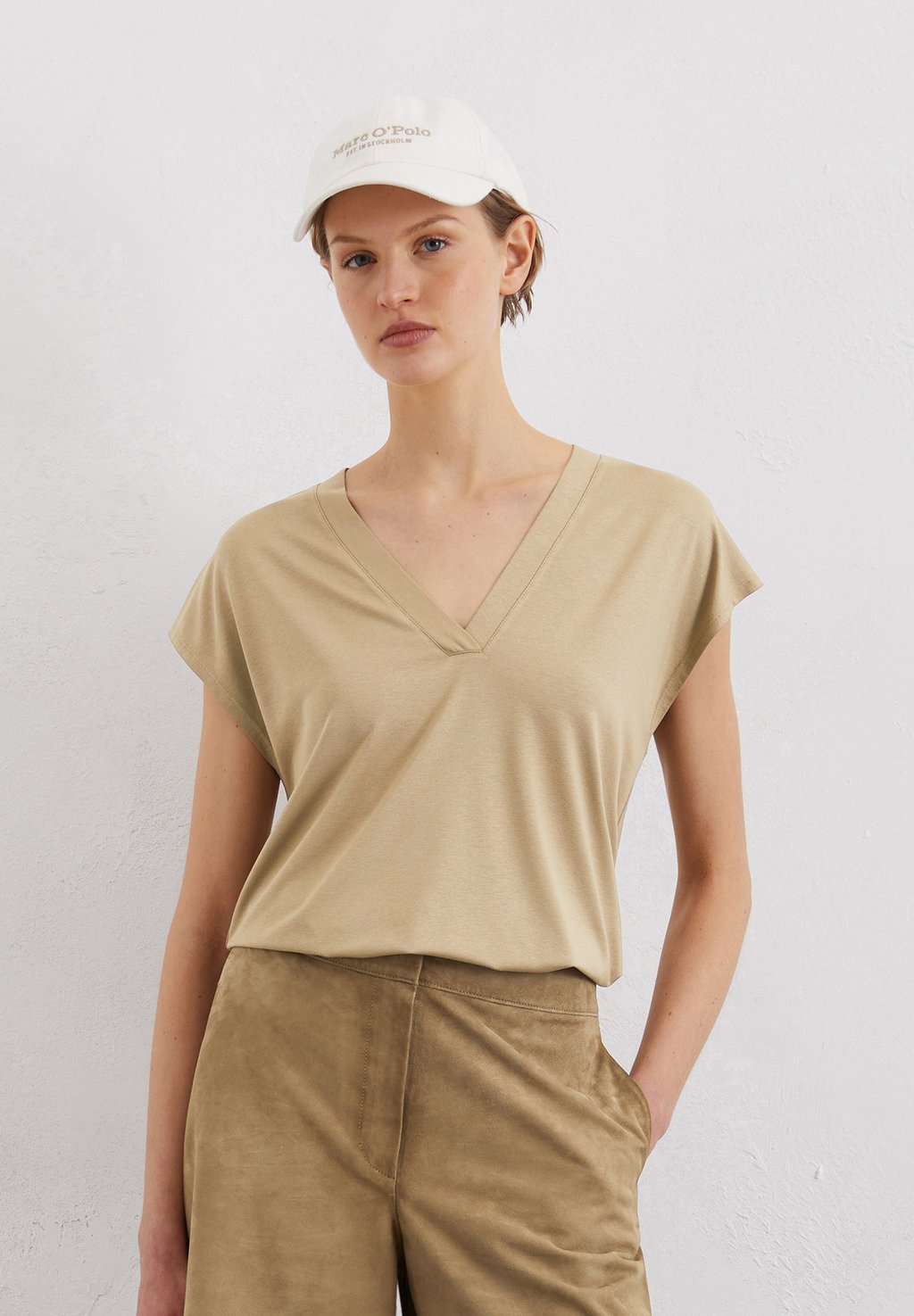 Базовая футболка Marc O'Polo, бежевый
Базовая футболка Marc O'Polo, бежевый