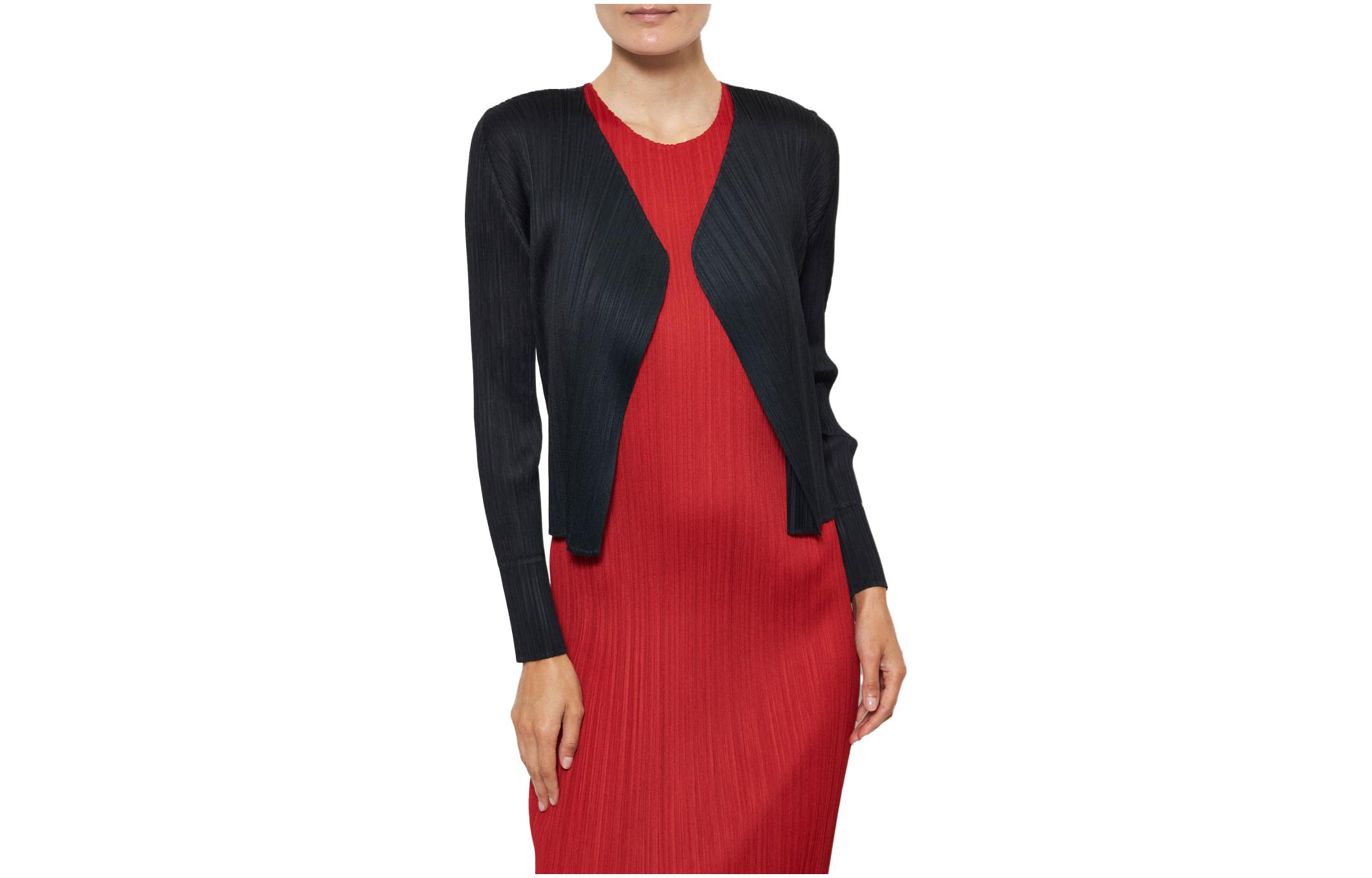 PLEATS PLEASE ISSEY MIYAKE Топ женский черный
PLEATS PLEASE ISSEY MIYAKE Топ женский черный