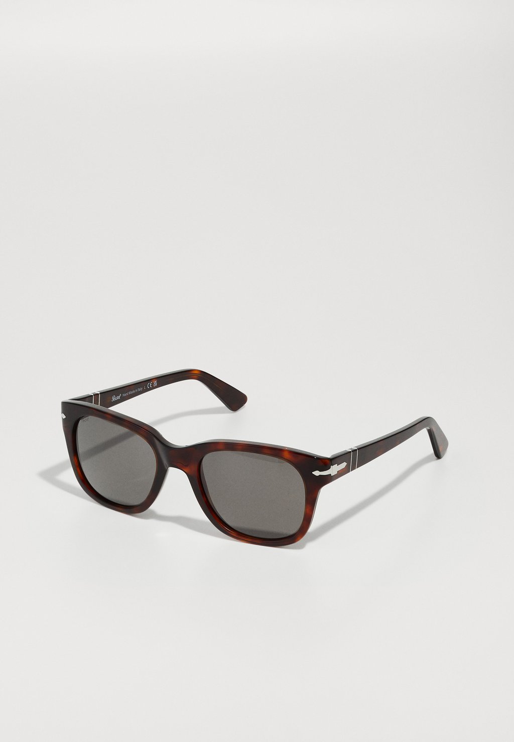 Солнцезащитные очки UNISEX Persol, коричневый
Солнцезащитные очки UNISEX Persol, коричневый