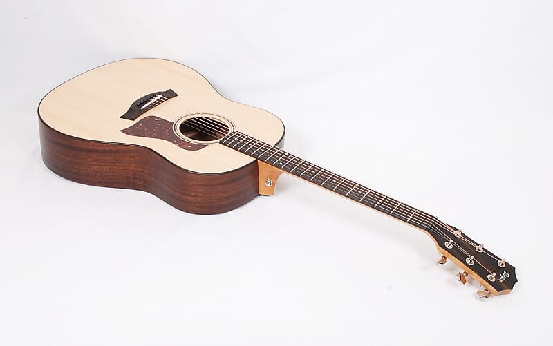 Акустическая гитара Taylor AD17 American Dream Slope Shoulder @ LA Guitar Sales
Акустическая гитара Taylor AD17 American Dream Slope Shoulder @ LA Guitar Sales