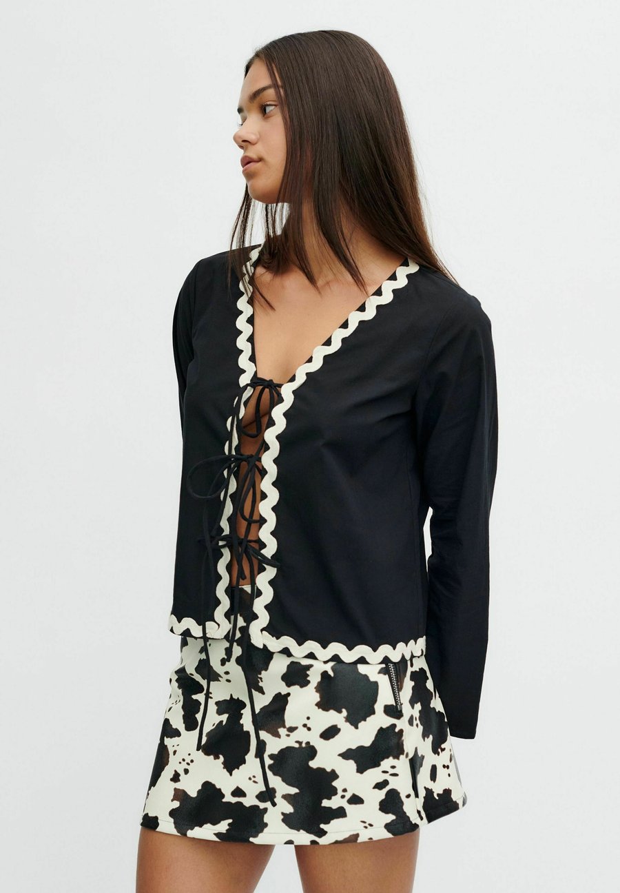 Блуза Résumé Blouse, Black
Блуза Résumé Blouse, Black