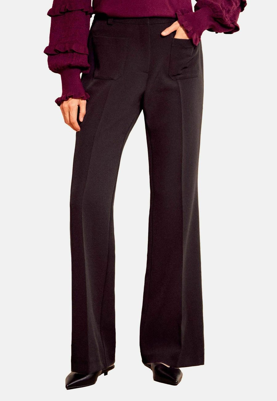 Брюки Love & Roses REGULAR FIT PATCH POCKET KICK FLARE , Black
Брюки Love & Roses REGULAR FIT PATCH POCKET KICK FLARE , Black