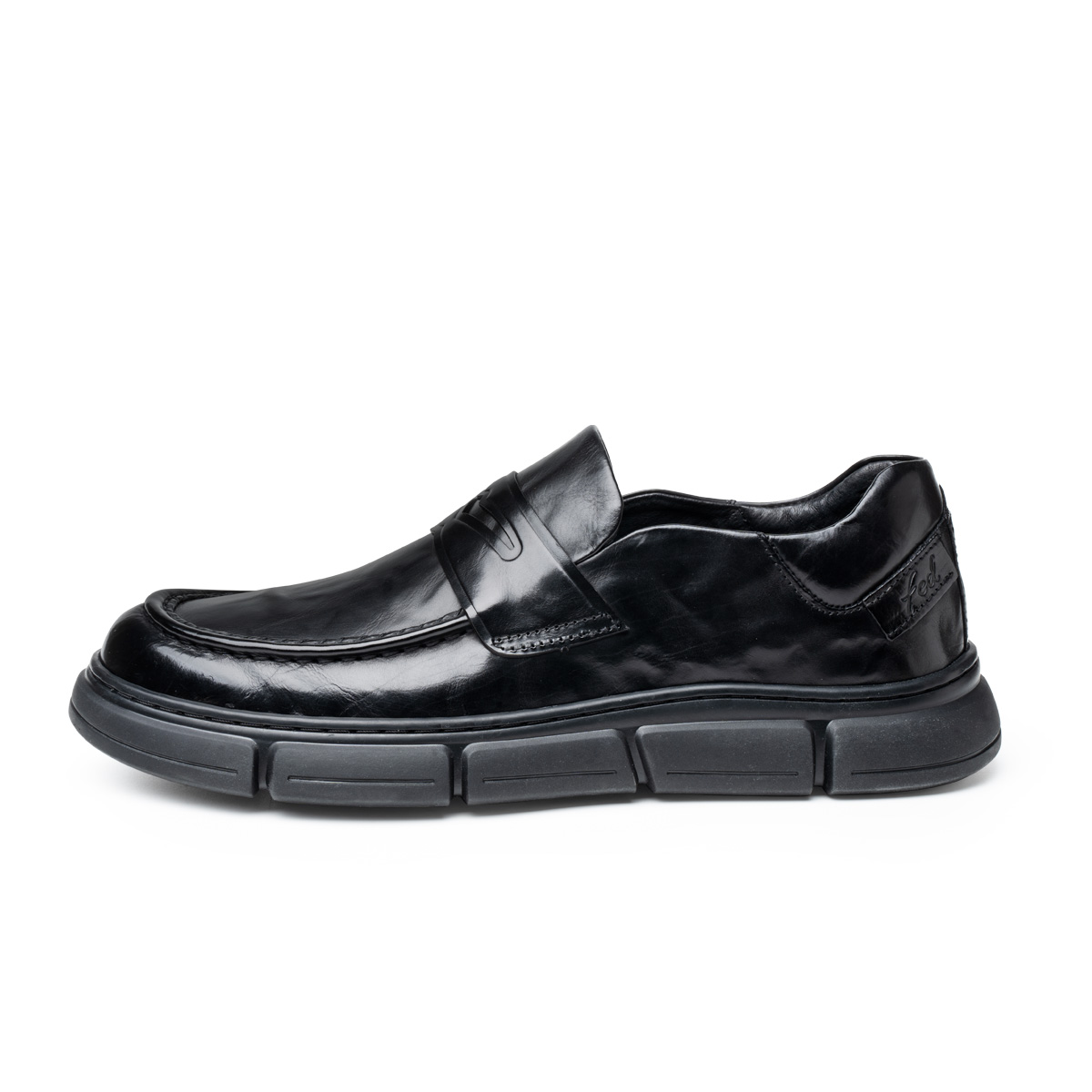 FED Кожаные туфли повседневные мужские черные
FED Кожаные туфли повседневные мужские черные
