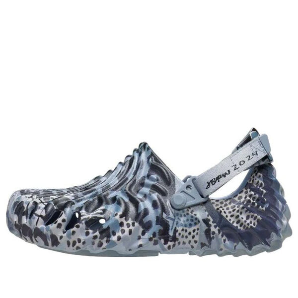 Сандалии x salehe bembury jonas wood pollex clog 'blue' Crocs, синий
Сандалии x salehe bembury jonas wood pollex clog 'blue' Crocs, синий