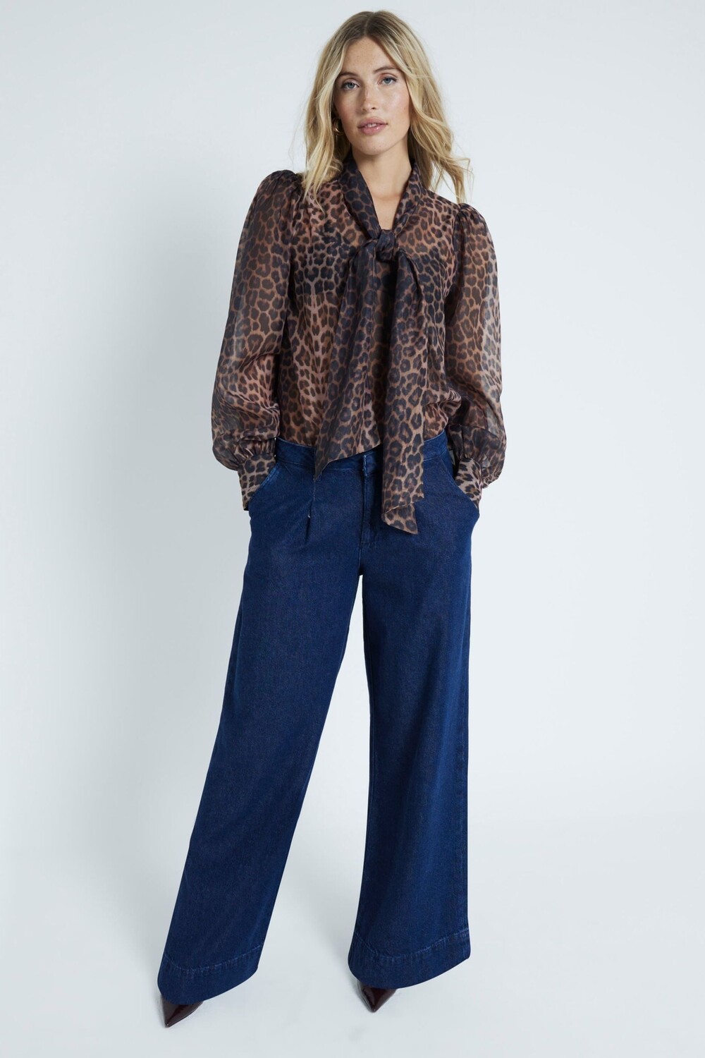 Мешковатые джинсы с высокой посадкой River Island, синий
Мешковатые джинсы с высокой посадкой River Island, синий