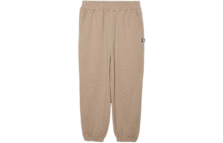 Спортивные штаны FW22 Unisex Sand New Era, Sand
Спортивные штаны FW22 Unisex Sand New Era, Sand
