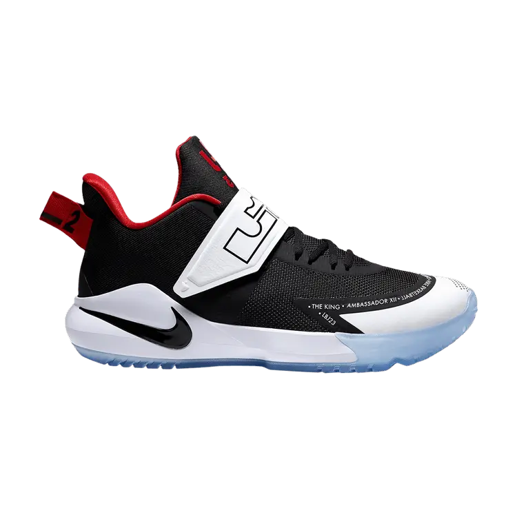 Кроссовки LeBron Ambassador 12 'Black', черный
Кроссовки LeBron Ambassador 12 'Black', черный