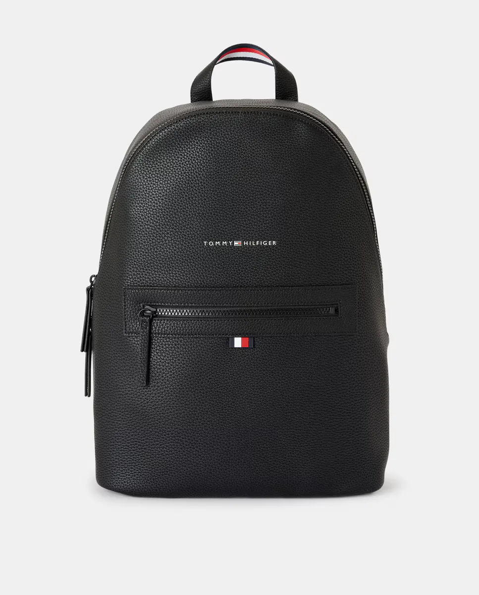 Черный рюкзак с передним карманом и логотипом Tommy Hilfiger 
Черный рюкзак с передним карманом и логотипом Tommy Hilfiger