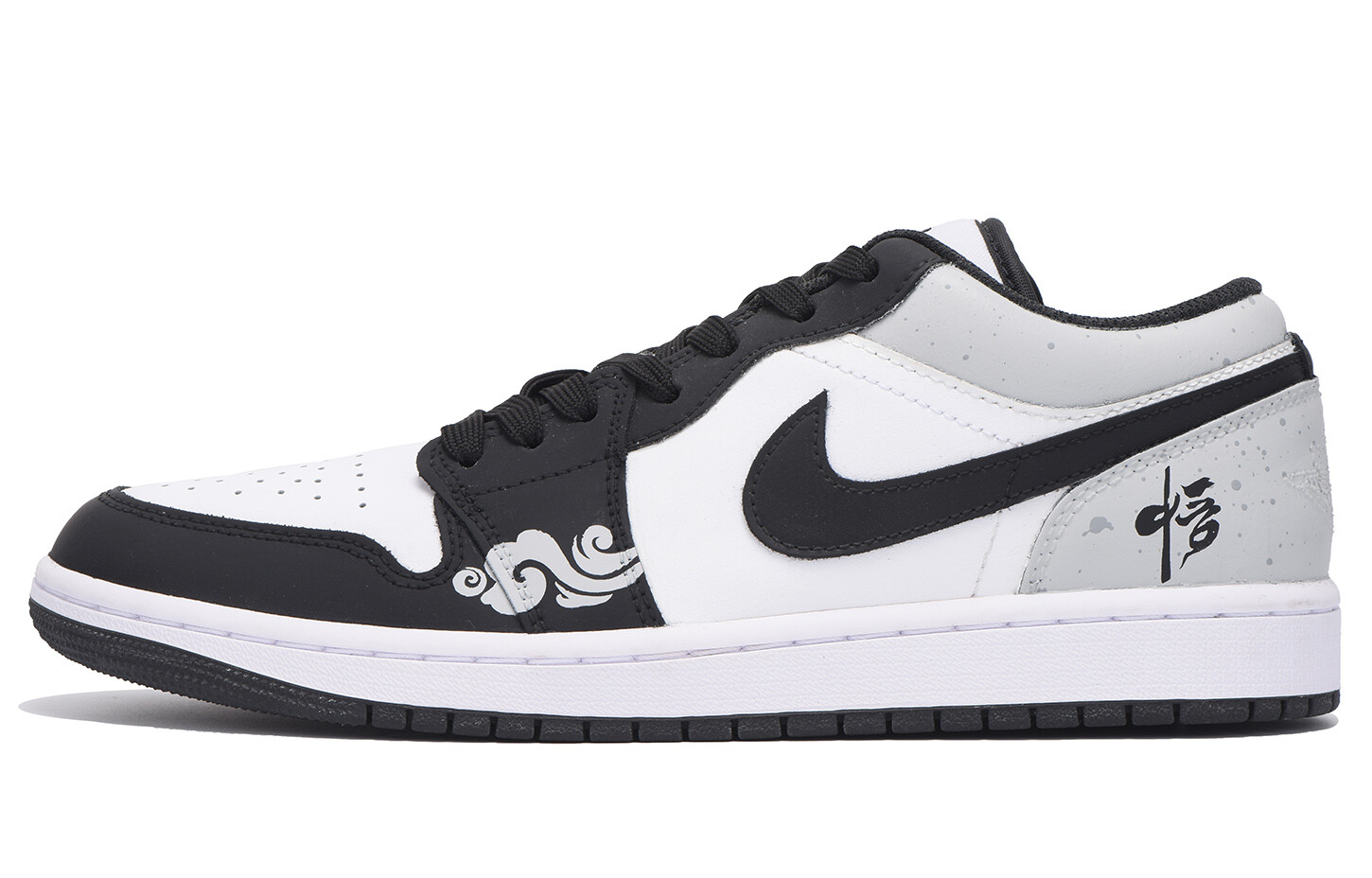 Кроссовки Air Jordan 1 Vintage Basketball Shoes Men Low-Top White, Белый, Кроссовки Air Jordan 1 Vintage Basketball Shoes Men Low-Top White
Кроссовки Air Jordan 1 Vintage Basketball Shoes Men Low-Top White, Белый, Кроссовки Air Jordan 1 Vintage Basketball Shoes Men Low-Top White