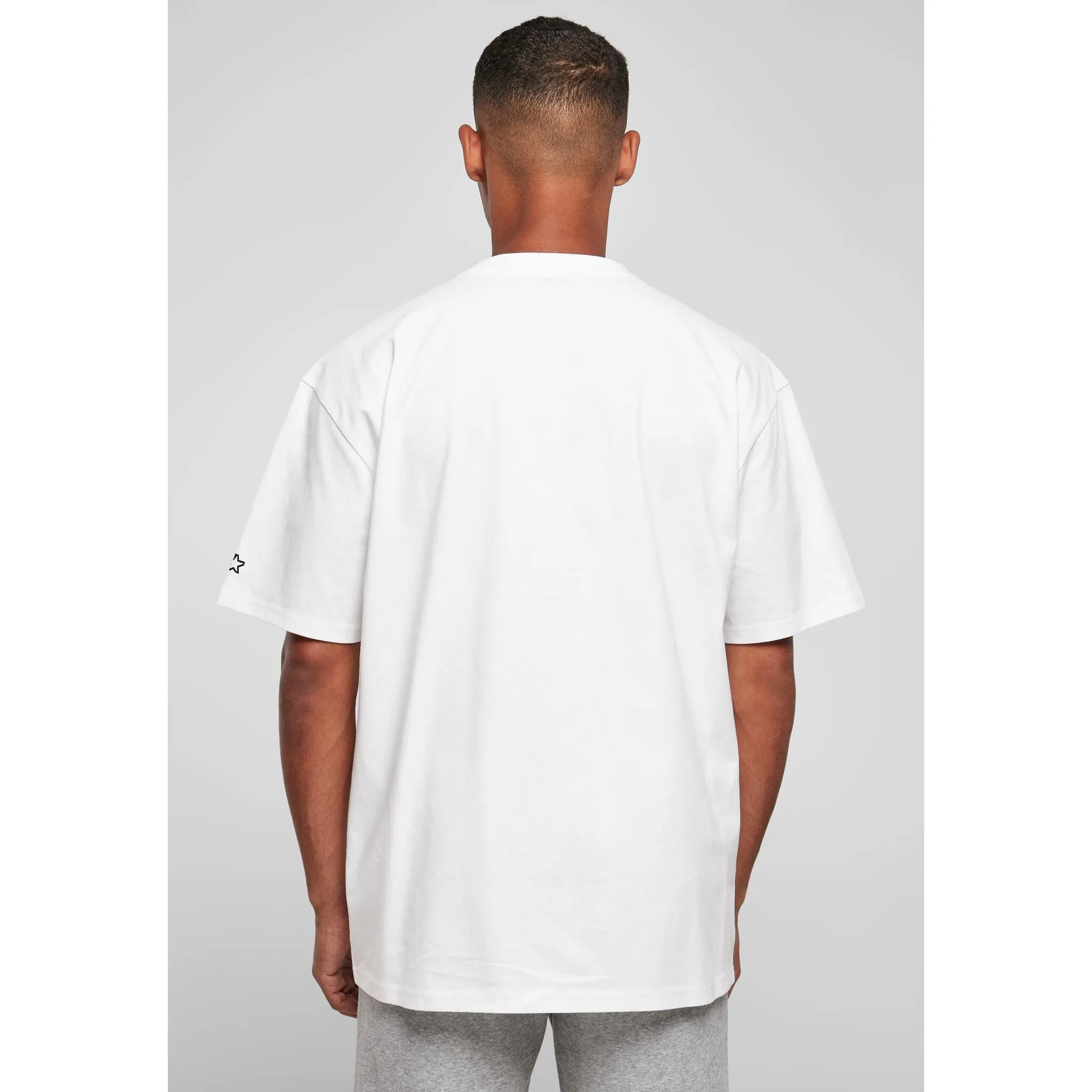 Футболка Starter Black Label "Мужская футболка Starter Black Label Oversize ", белый
Футболка Starter Black Label "Мужская футболка Starter Black Label Oversize ", белый
