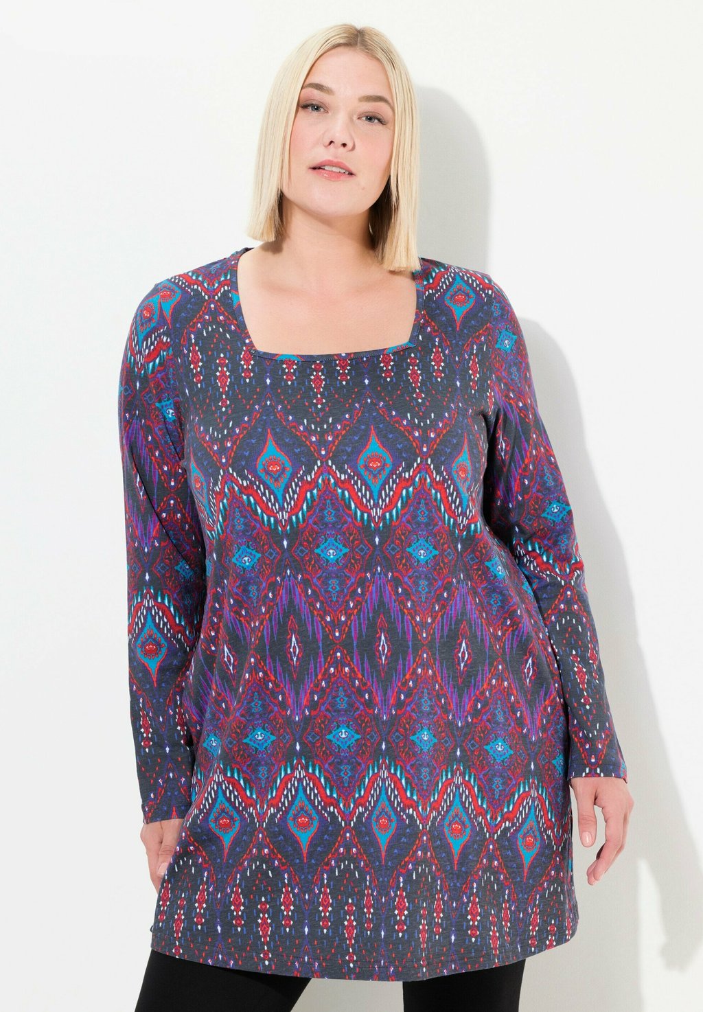 Топ с длинными рукавами IKAT PRINT SWING A-LINE HEM Ulla Popken, красный
Топ с длинными рукавами IKAT PRINT SWING A-LINE HEM Ulla Popken, красный