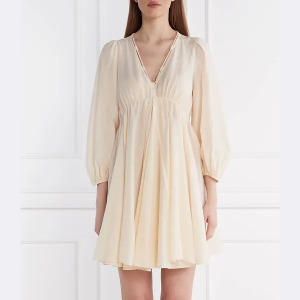 Платье Беовульф с добавлением шелка Pinko, экрю
Платье Беовульф с добавлением шелка Pinko, экрю