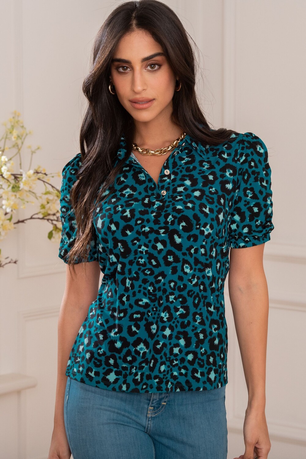 Облегающий топ Jodie для фигуры с более пышной грудью на эластичных и полудлинных пуговицах Pour Moi, зеленый
Облегающий топ Jodie для фигуры с более пышной грудью на эластичных и полудлинных пуговицах Pour Moi, зеленый